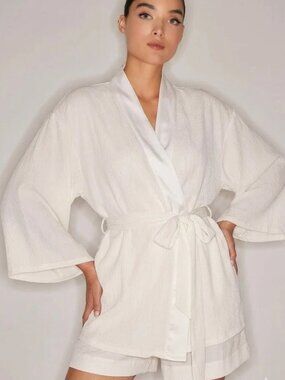 Natori Short Wrap Robe Belt Ivory Cream Neiman Marcus Size XS